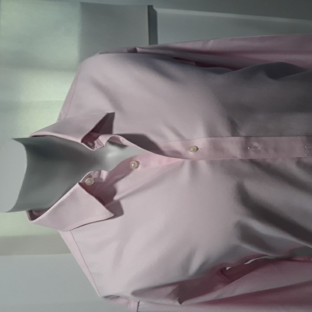 Charles Tyrwhitt mens pink cotton French cuff shirt. Neck 16.5. Mint condition